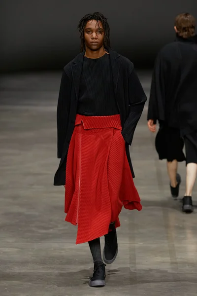 Look 38